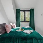 Podczele Seashore & Jacuzzi With Parking By Renters Lejlighedshotel
