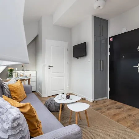 Aparthotel Podczele Seashore & Jacuzzi With Parking By Renters