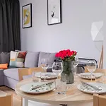 Aparthotel Podczele Seashore & Jacuzzi With Parking By Renters