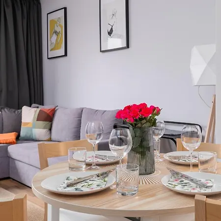 Aparthotel Podczele Seashore & Jacuzzi With Parking By Renters