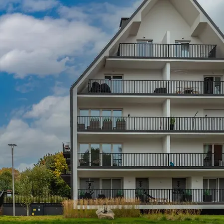 Podczele Seashore & Jacuzzi With Parking By Renters Aparthotel Kołobrzeg