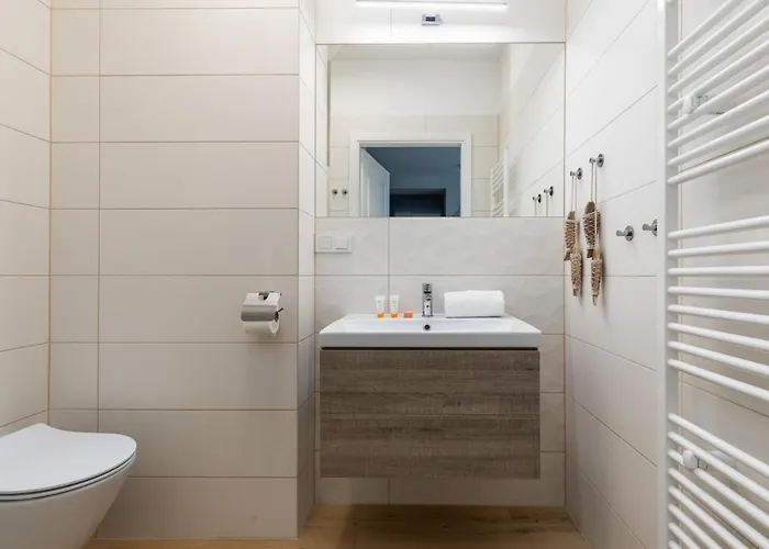 Podczele Seashore & Jacuzzi With Parking By Renters Aparthotel