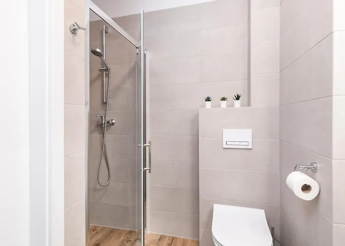 Aparthotel Podczele Seashore & Jacuzzi With Parking By Renters